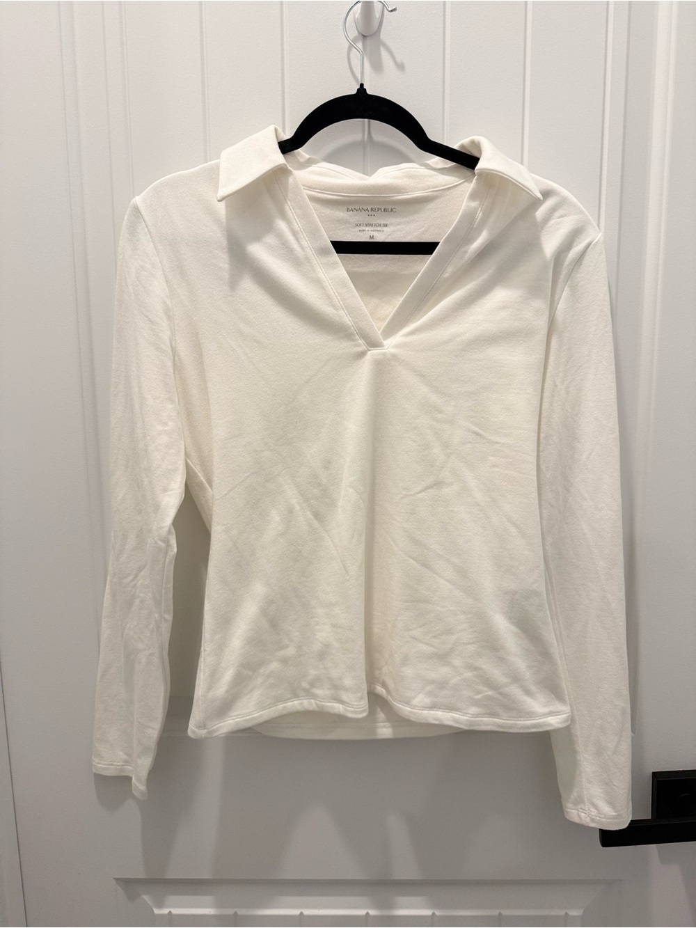 Banana Republic Cream Long-Sleeve V-Neck Polo Top